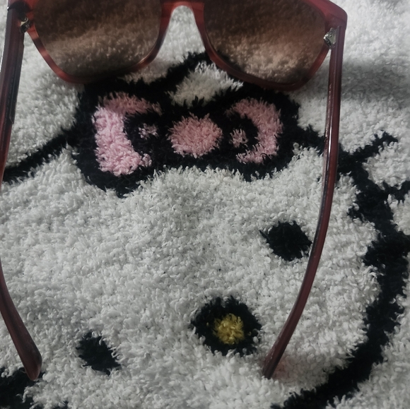 Two pairs of marc by marc jacobs glasses - Picture 3 of 4